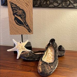 SAM EDELMAN ballet slipper shoe.